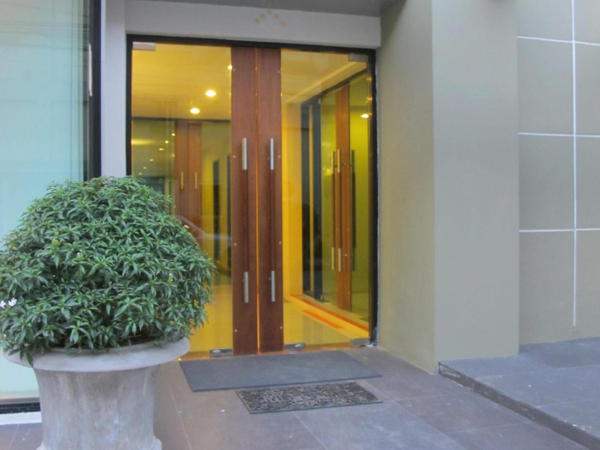 โรงแรมอินจัน Inn-Chan Chanthaburi Exterior foto